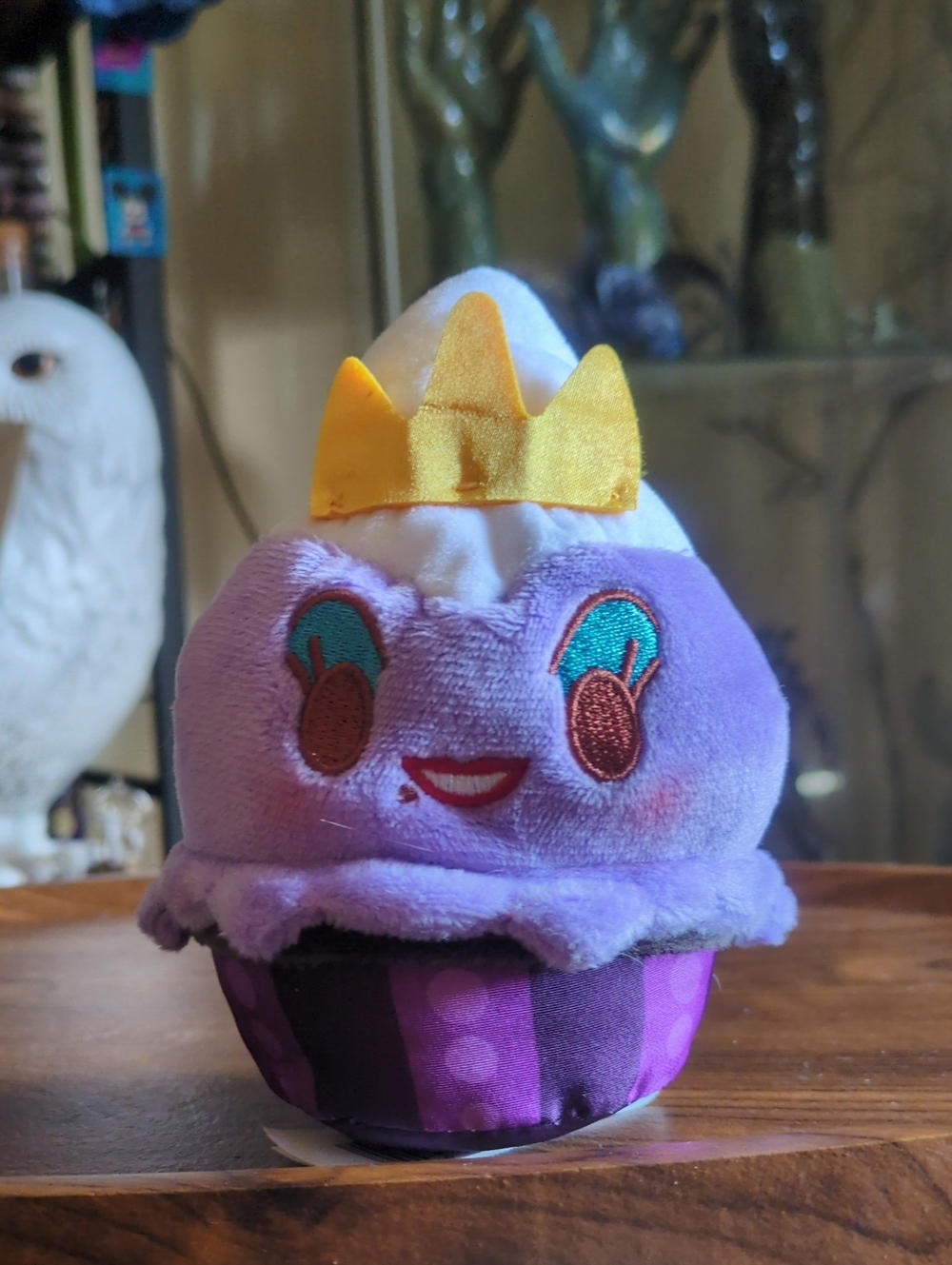 Ursula Cupcake Munchlings Blind Box - Lights Up!